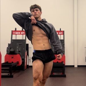 Meet your Posher, Beau